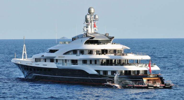 225' Attessa superyacht underway
